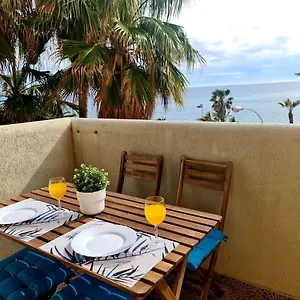 https://precioso-apartamento-con-piscinas-y-vistas-al-mar.1costadelsol.com